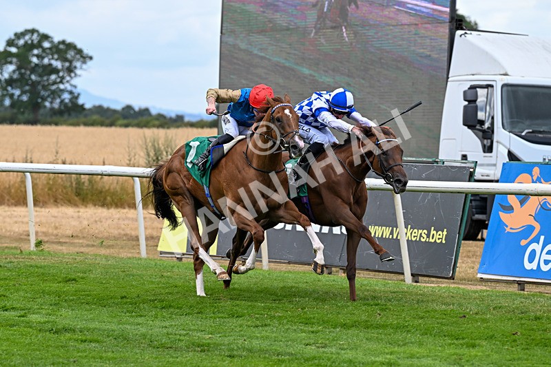 010826-Race 3-Brighton Beach-2698 - Race 3 14.43pm Theakston Great Yorkshire Pint EBF Novice Stakes