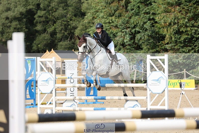 250816A-160421-02623 - Cls 9 Snr 1.10m Open