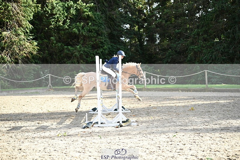 251004A-153217-01866 - Classes 8 & 9 70cm