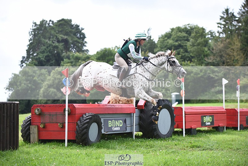 240804-134201-14671 - 469-Neha_Walker-SPOT_ME