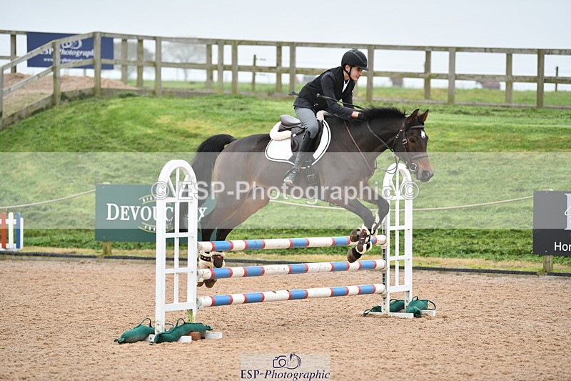 241102A-111053-04213 - SAT Cls 9 British Novice and 90cm Open