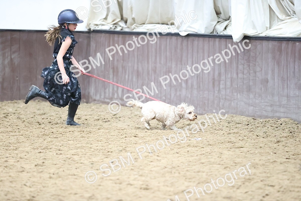 SBM_001639 - Class 3 - Horse & Hound 60cm