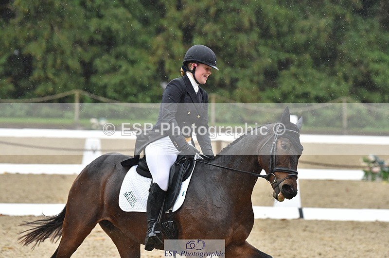 231018-152354-00766 - 009-FUTURE.GRAVITIE-Gini.Hope-DR