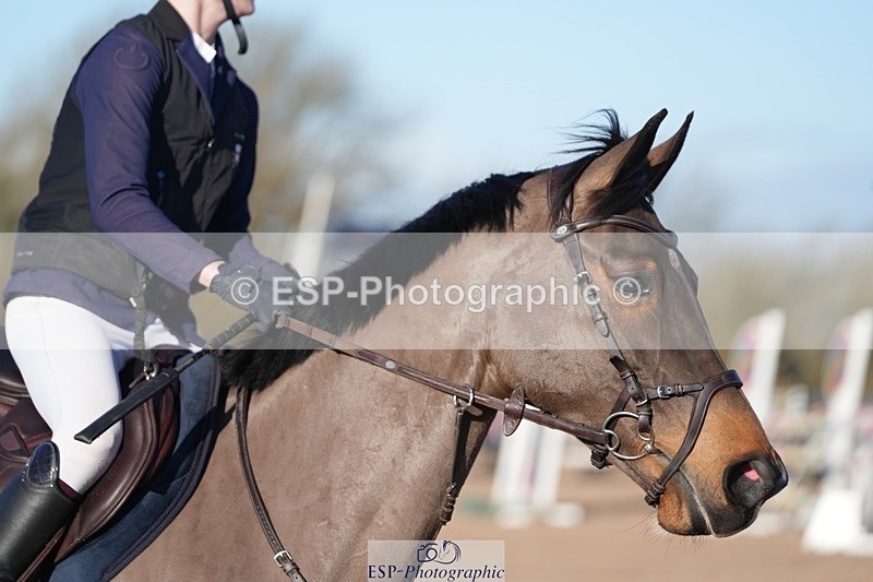 251130-120002-01125 - Cls 6 Blue Chip Pony Newcomers & 1m Open