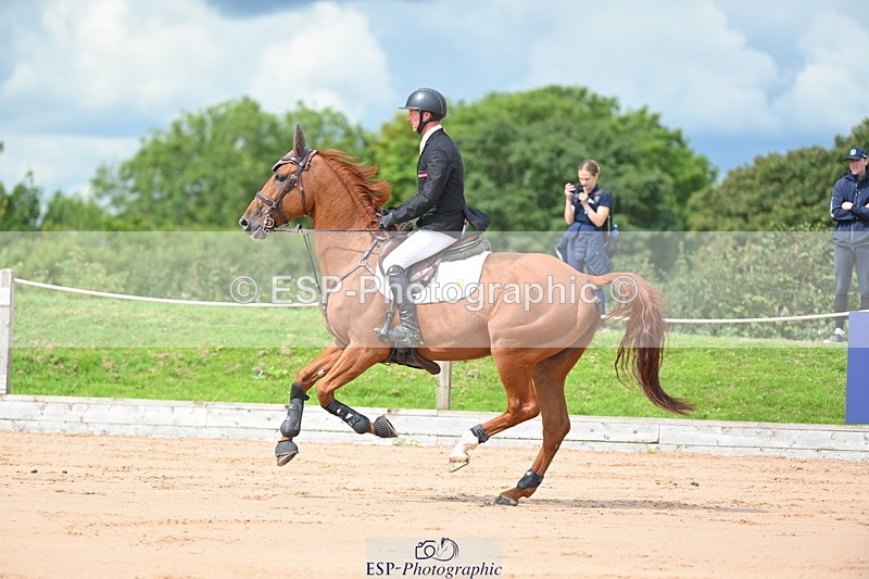 230721A-110504-05543 - Cls 6, 2 Star Medium 1.35m