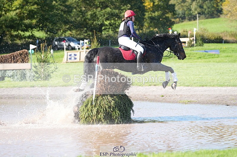 251024A-124115-10756 - B-136-Sophie.Jackson