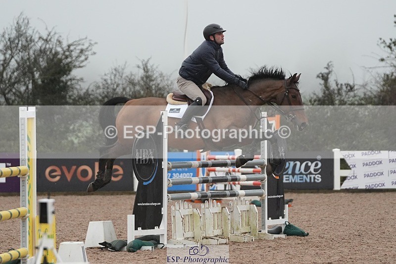 251207-115757-01924 - Cls 20 Snr Newcomers and 1.10m