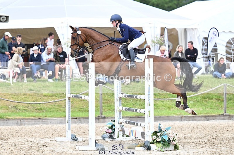 260630A-101819-20051 - C-374-Hannah.Nicolson