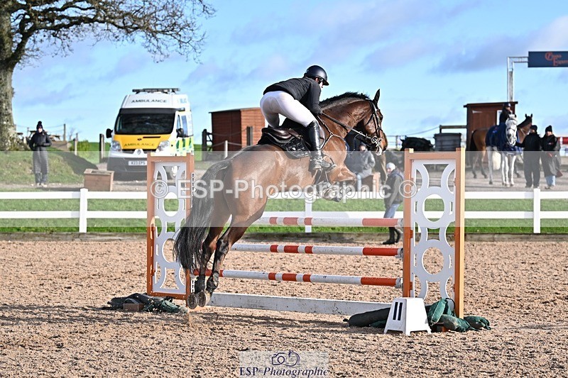 251119-131218-00434 - Cls 4 Newcomers and 1.10m Open