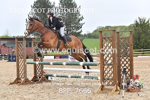 BPP_7666 - CLASS 14 SAT Senior BritiNovice/ 90cm Open