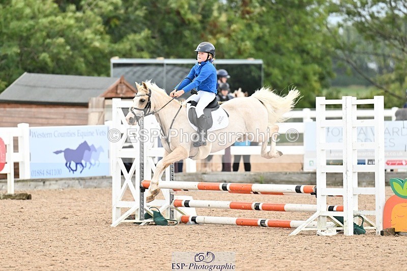 250920-100258-00095 - Cls 20+21 Club and Schools 60cm