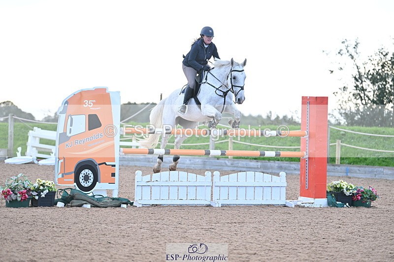 231014A-182143-06387 - Cls 21 National 1.30 & 1.40m Open