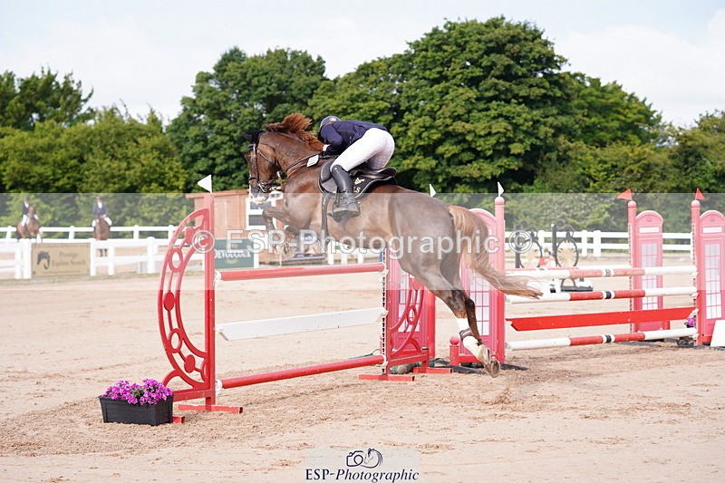 240721A-083826-16249 - Cls 24, Amateur 1.05m Accumulator