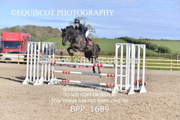 BPP_1689 - CLASS 18 SUN Senior Newcomers/ 1.10m Open