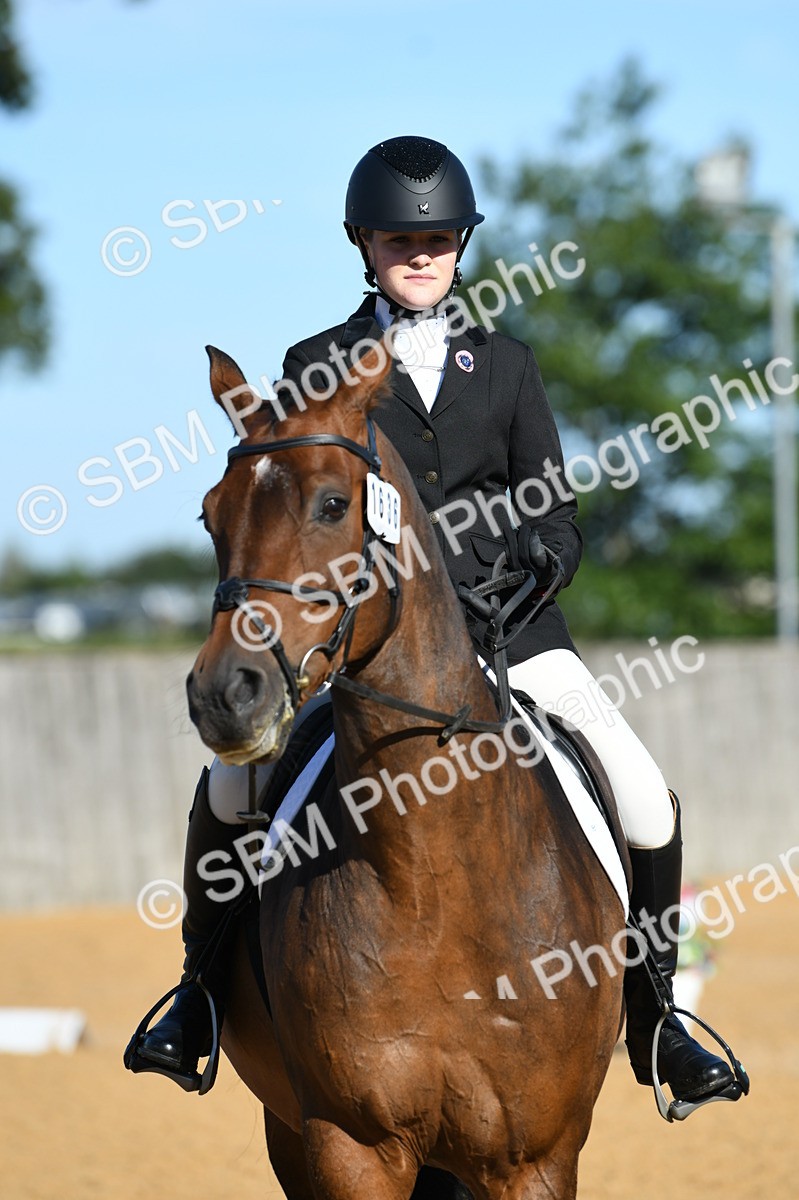 SBM_16192 - D4 - Small Tour Championship - Intro B