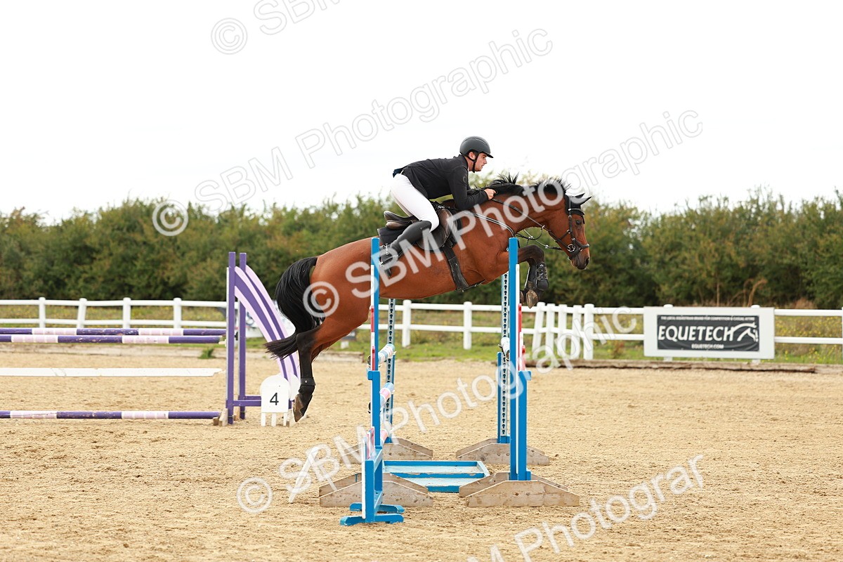SBM_001494 - Class 4 - Senior Newcomers - 1.10m