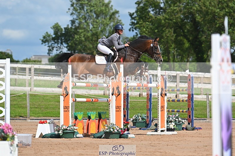 230721A-160219-07577 - Cls 10, 2 Star Big 1.45m Start to break