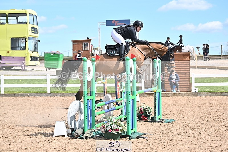 240418A-140213-03689 - Cls 13, 1 Star Bronze Tour 1.10m