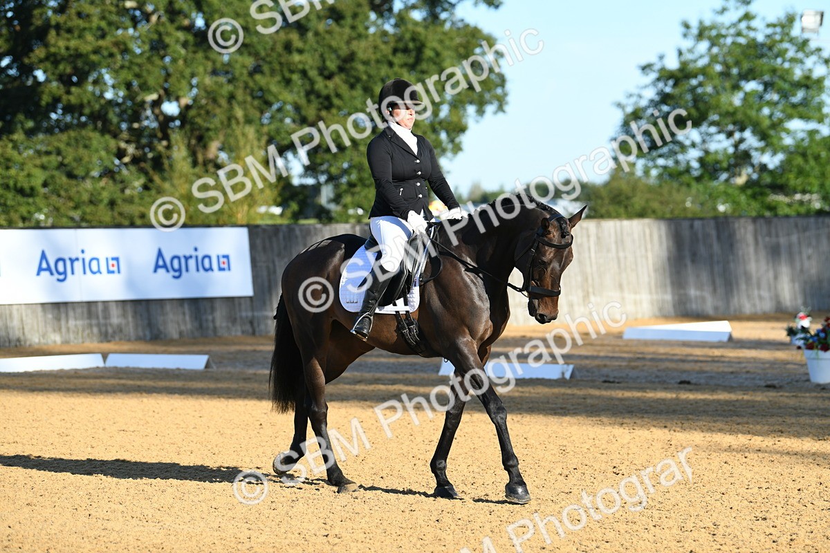 SBM_14416 - D4 - Small Tour Championship - Intro B