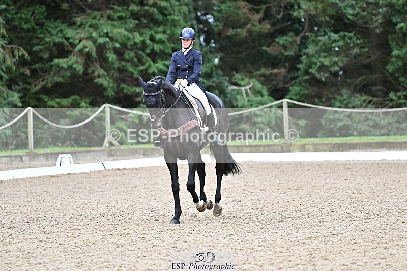 251022A-151154-00228 - C-211-Claire.Fielding