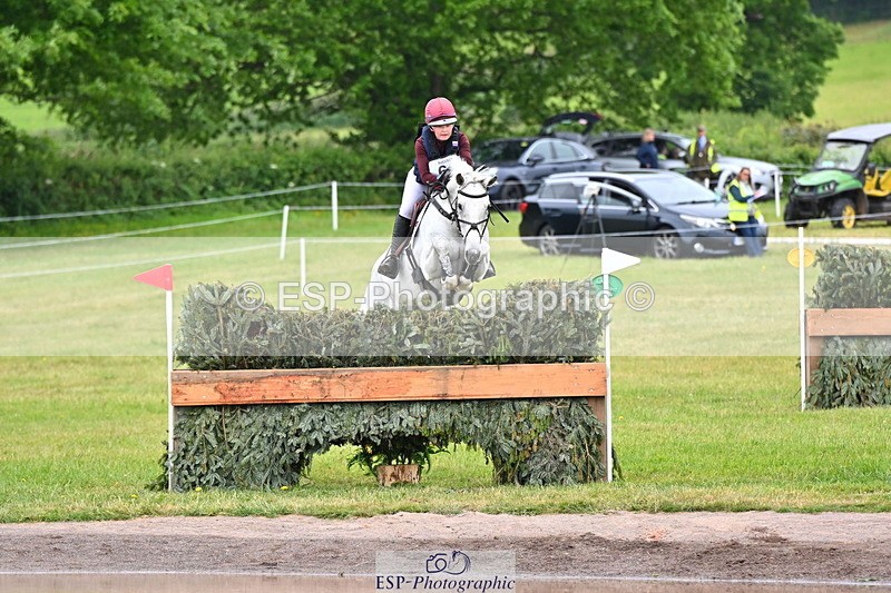 250524A-104702-09401 - A-065-Beatrice.Montgomerie-JAG.WOMANIZER.LADY