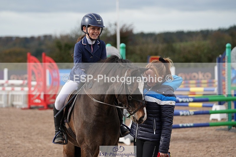 251026-123026-02392 - Cls 4 Pony Winter Novice + 80cm Open