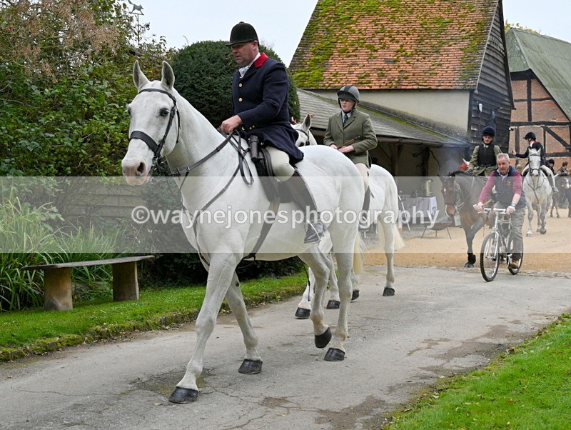 WJ7_6295 - Berks & Bucks - Children's Meet - The Old Farmhouse – Steventon.