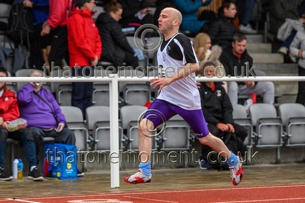 ComMast25-910280 - Track Male Set One