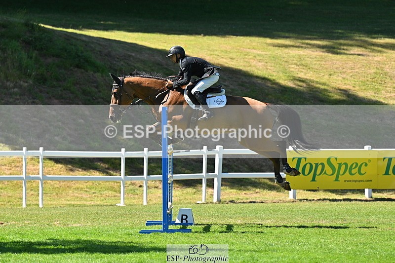 260704A-152950-15887 - Cls 33 Snr Fox Second Round