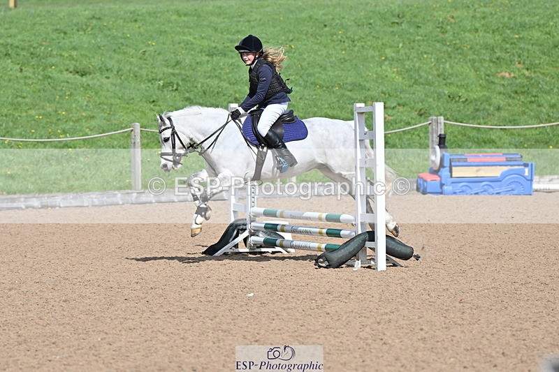 240409A-DSC_0218-01420 - 50cm Clear Round