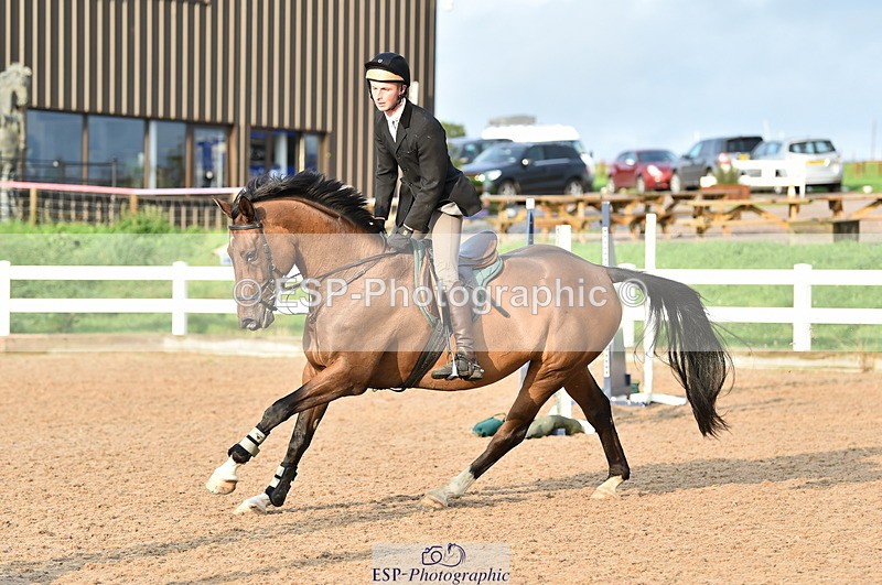 220829A-180744-00508 - 90cm classes