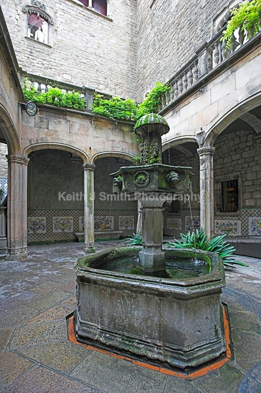 YR6M7601  (RM) - Worldwide