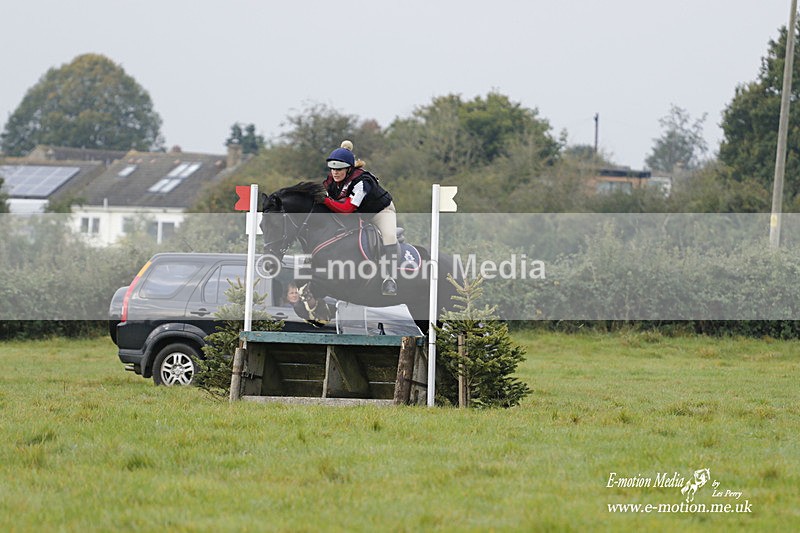  WWHT 171021 0947 - Open Novice (0.80m)  17/10/21