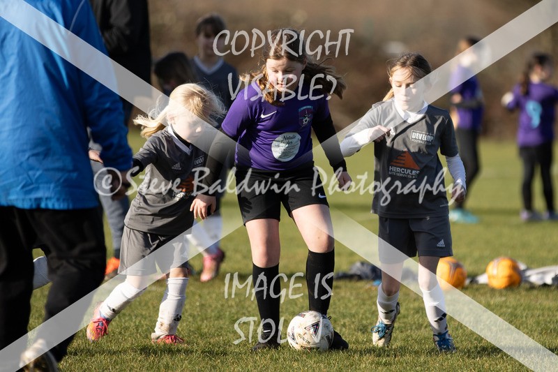 1DX30692 - 2026-01-17 FC Abbey Meads U9 Purple Girls V Develop FC U9 Girls