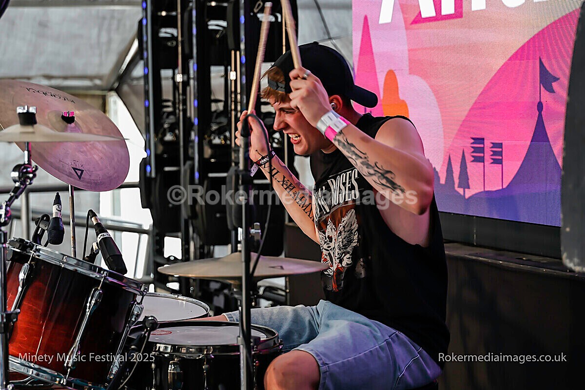 _MGL7244 - MINETY 2025