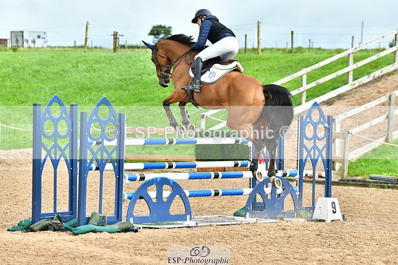 230805A-120603-00328 - Cls 3 Snr Foxhunter & 1.20m Open