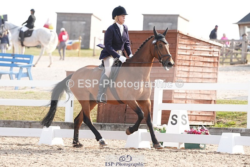 250817-093936-07186 - 157-Camilla.HankinsonChapel.Arch