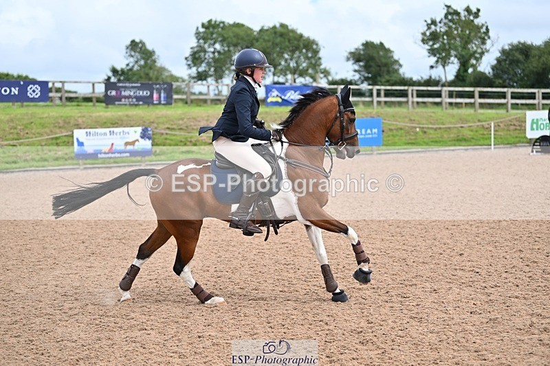 240813-155032-00093 - Clear round & 60cm