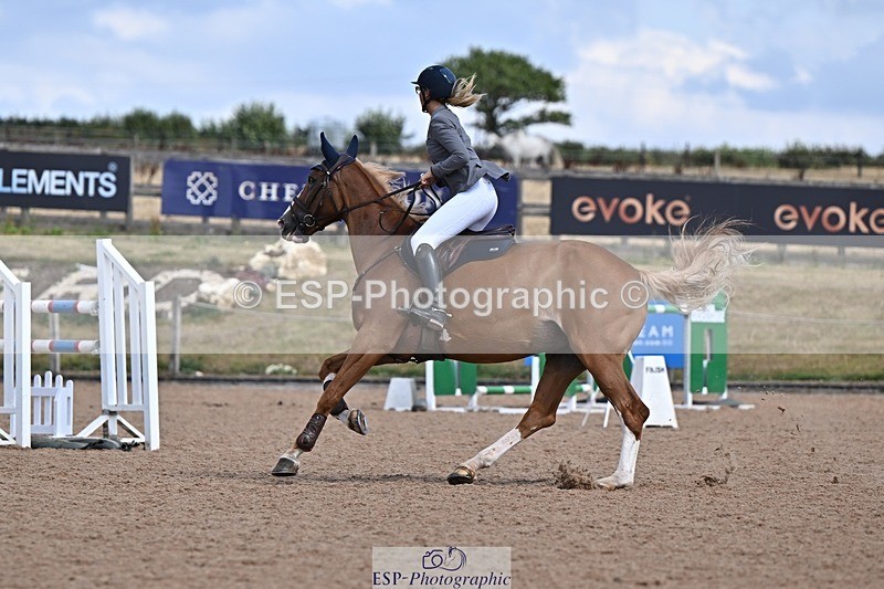 260819-142840-01099 - Cls 6 Foxhunter and 1.20m