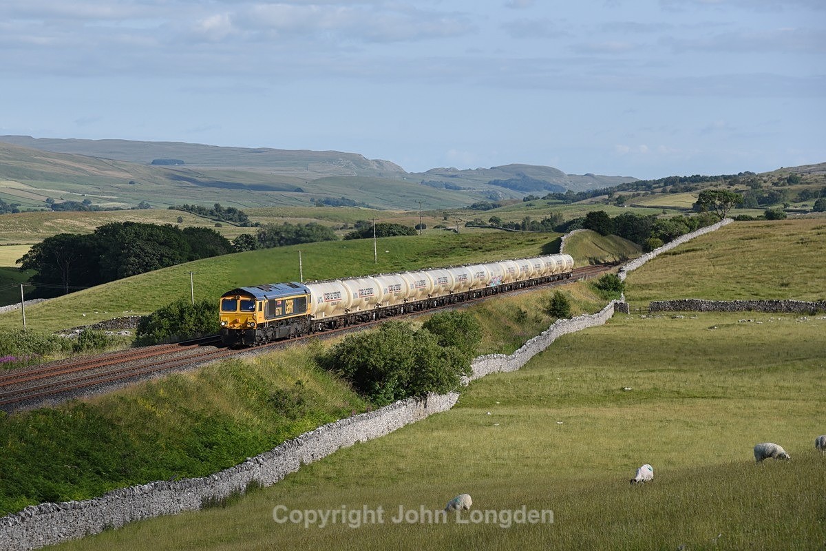 JL - 16.7.21 66710 6S00 Clitheroe - Carlisle Yard, Selside Shaw zoom - Greengates