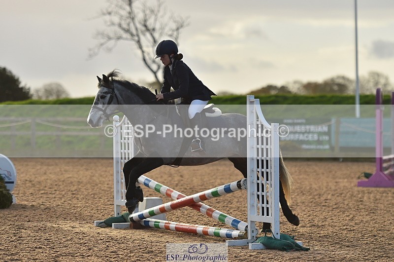 231119A-083124-03985 - Sun Clear Round