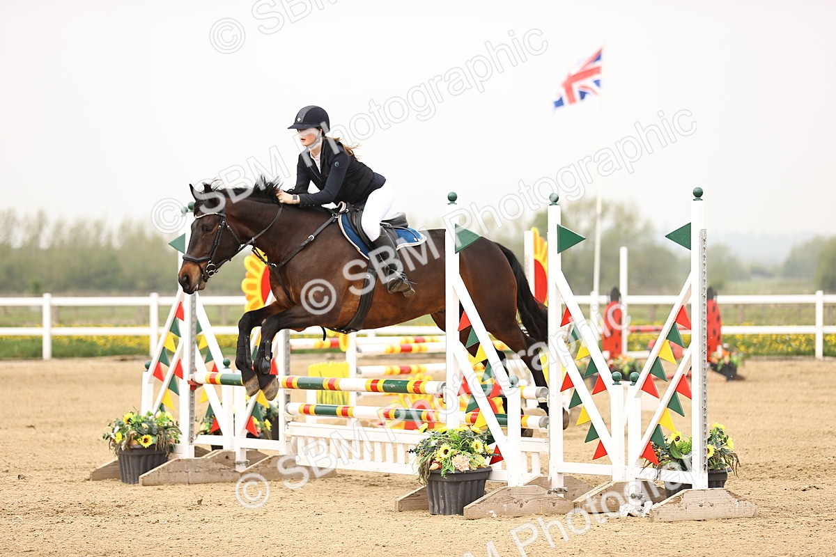  - Class 15 - Senior British novice - 90cm