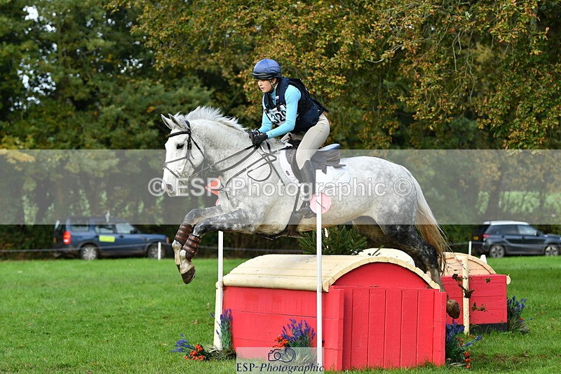 251025A-095944-15211 - D-329-Clementine.Montgomerie