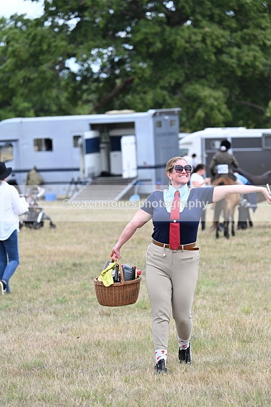 WJ7_4601 - Class 12 Ridden Cob