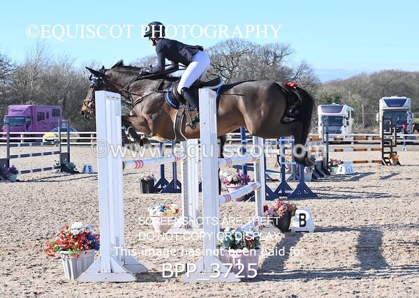 BPP_3725 - CLASS 8 Senior Newcomers/ 1.10m Open