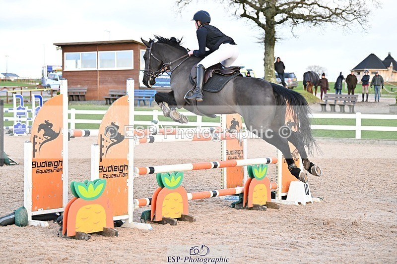 241208-141513-01908 - Cls 22 Foxhunter and 1.20m Open