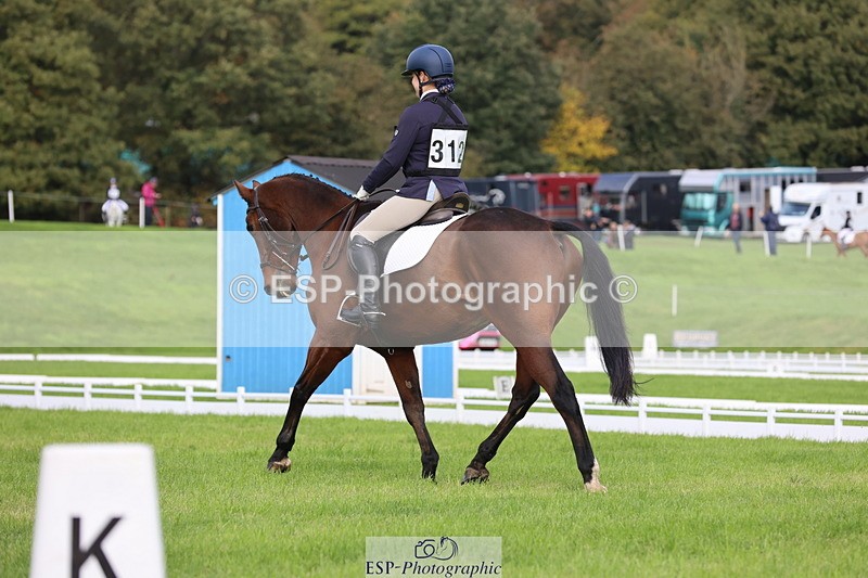 251023A-111828-03275 - D-312-Laura.Sharpe