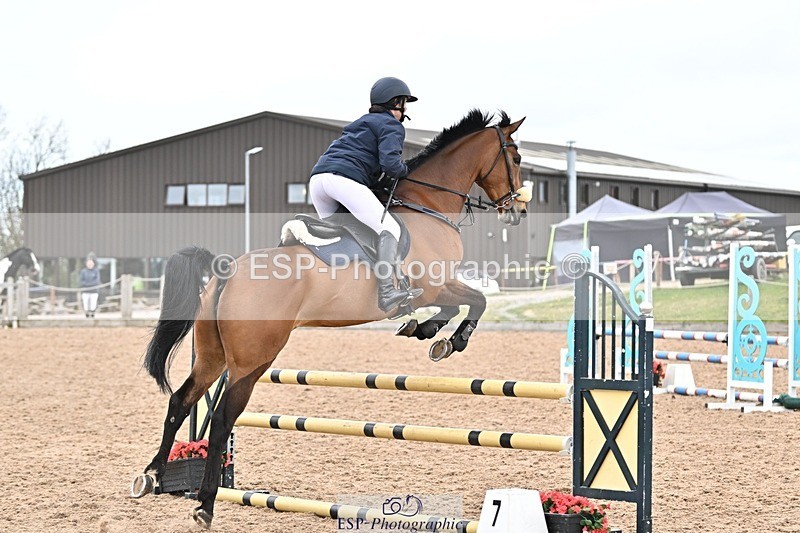 250414-111606-00413 - 90cm Round 1