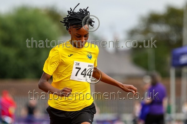 Age25SAT-925504 - Track Male