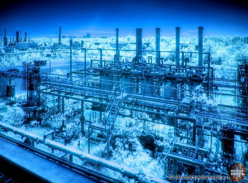 Abandoned GAMXX Oil Refinery - Matthew Christopher's Abandoned America